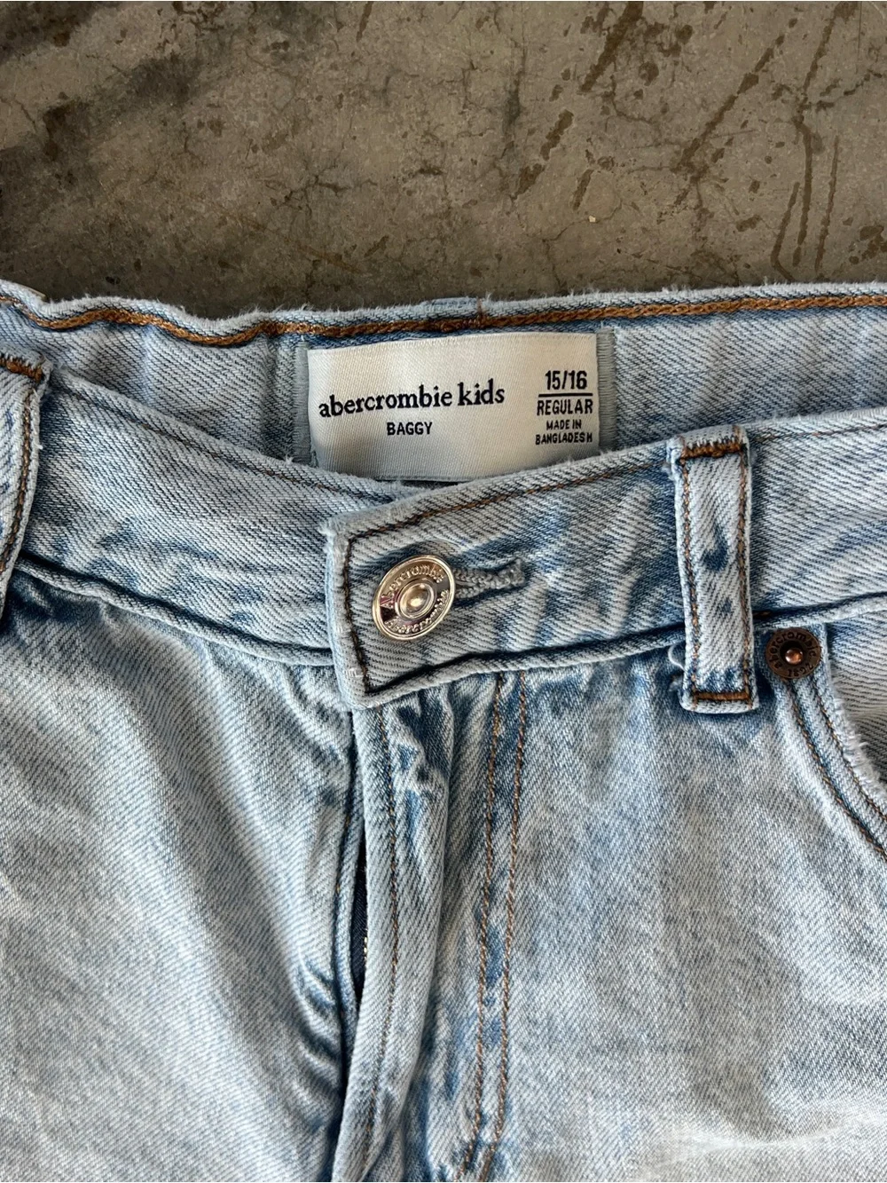 Abercrombie Kids Light Wash Baggy Jeans 15/16 High Rise Wide Leg Denim